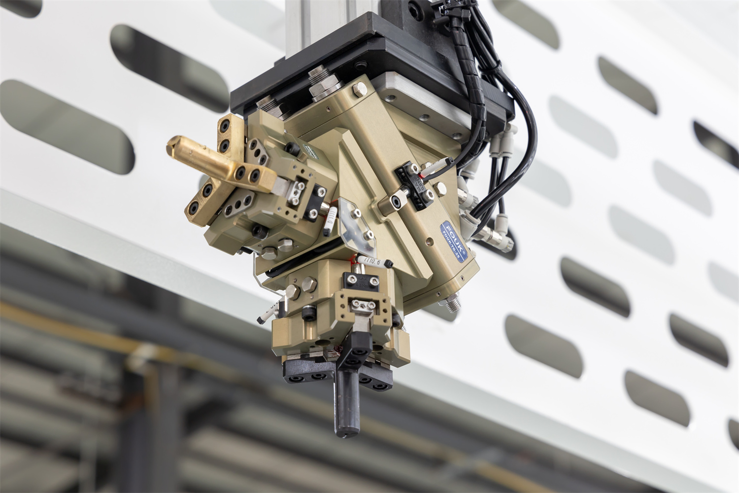 automatic loading and unloading .jpg